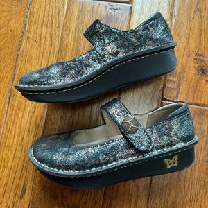 Alegria | multi color crackling Mary Jane’s | Sz 37 (7-7.5)
